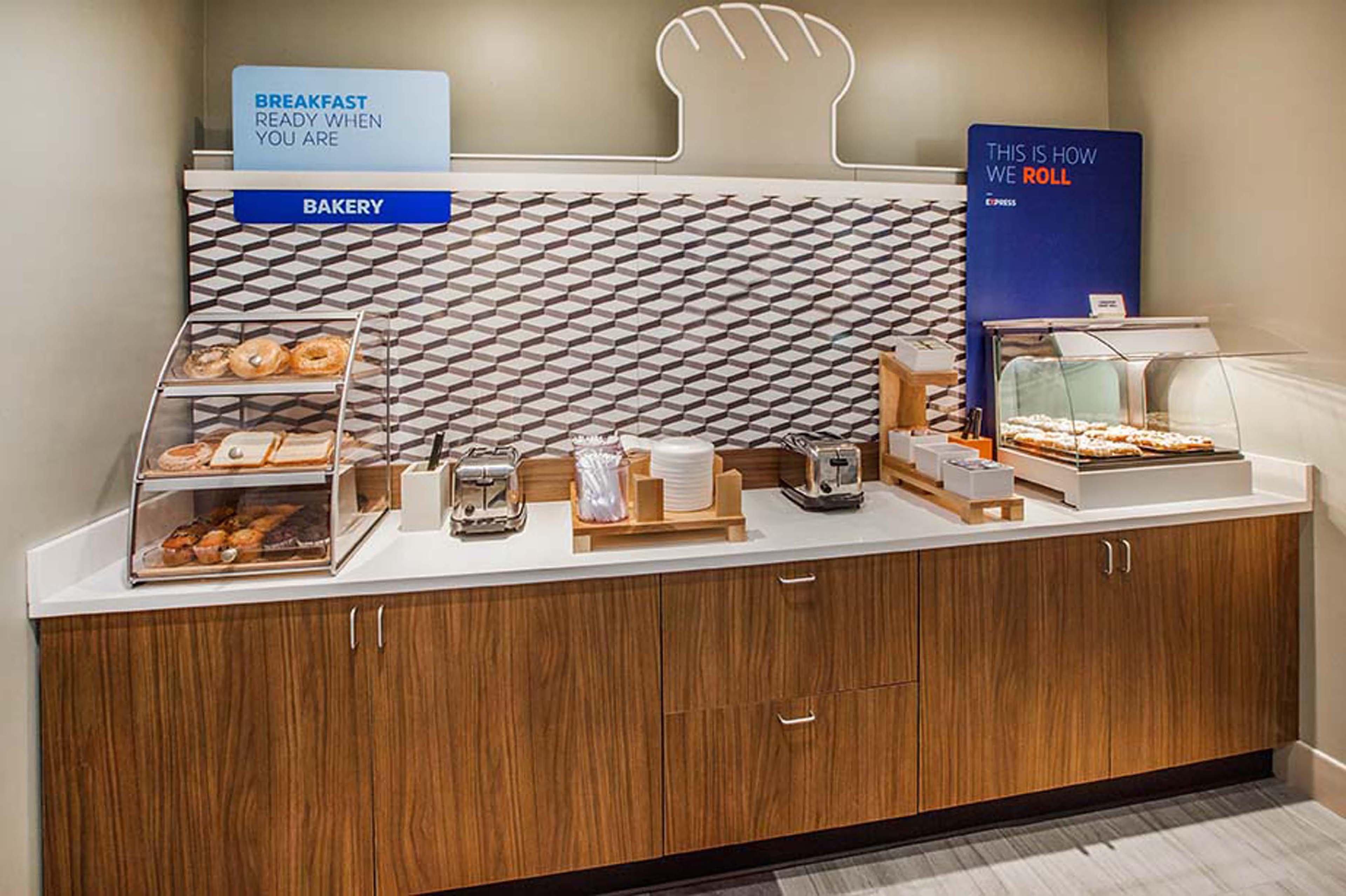Holiday Inn Express Hotel & Suites Indianapolis W - Airport Area By Ihg Bagian luar foto
