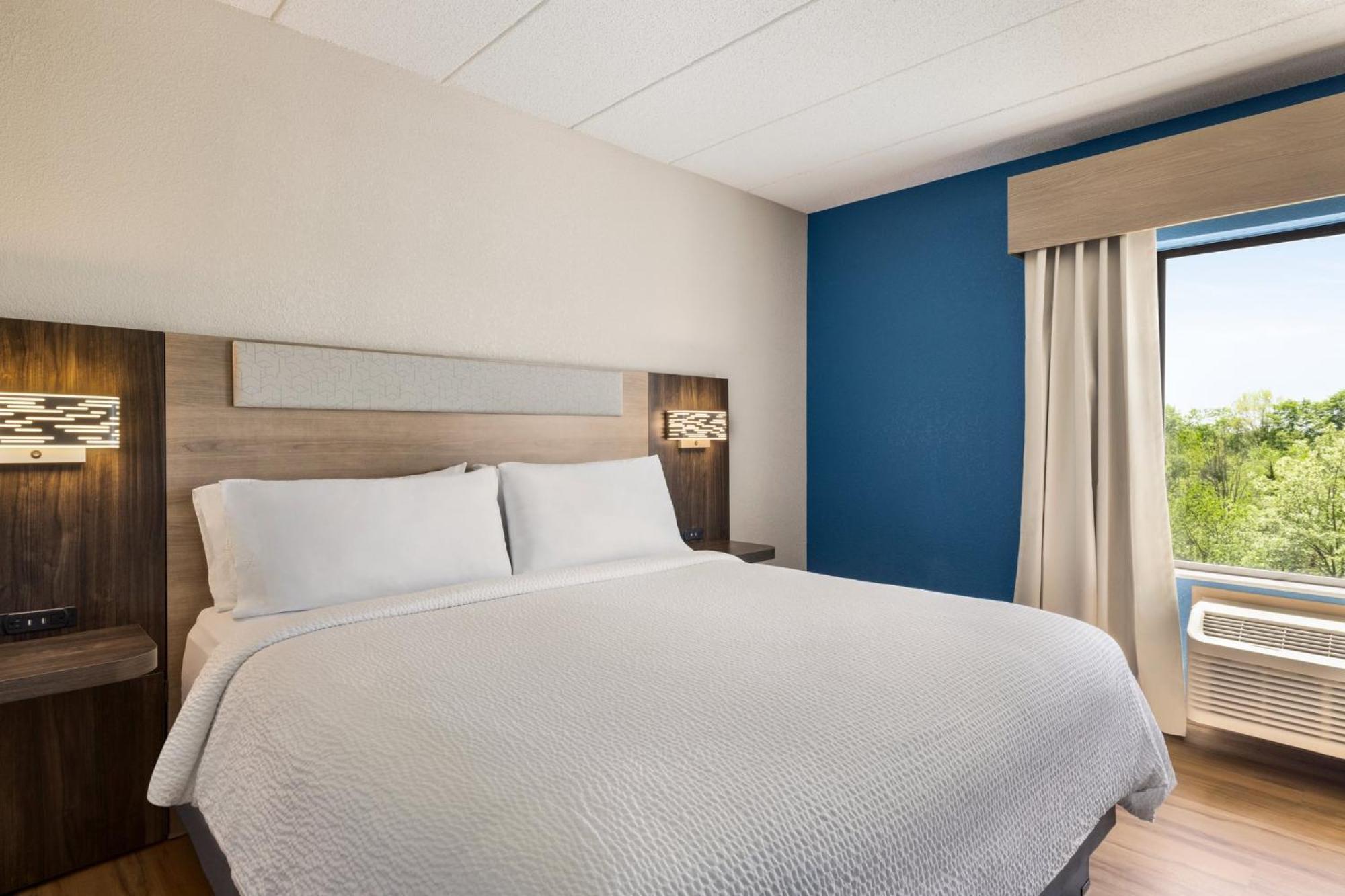 Holiday Inn Express Hotel & Suites Indianapolis W - Airport Area By Ihg Bagian luar foto
