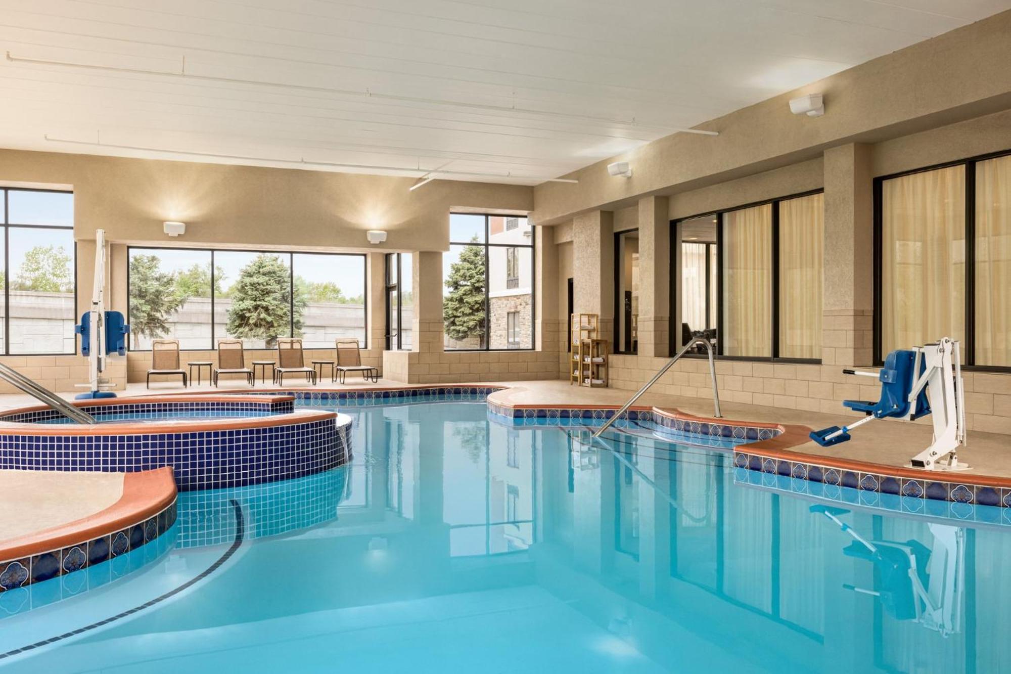 Holiday Inn Express Hotel & Suites Indianapolis W - Airport Area By Ihg Bagian luar foto