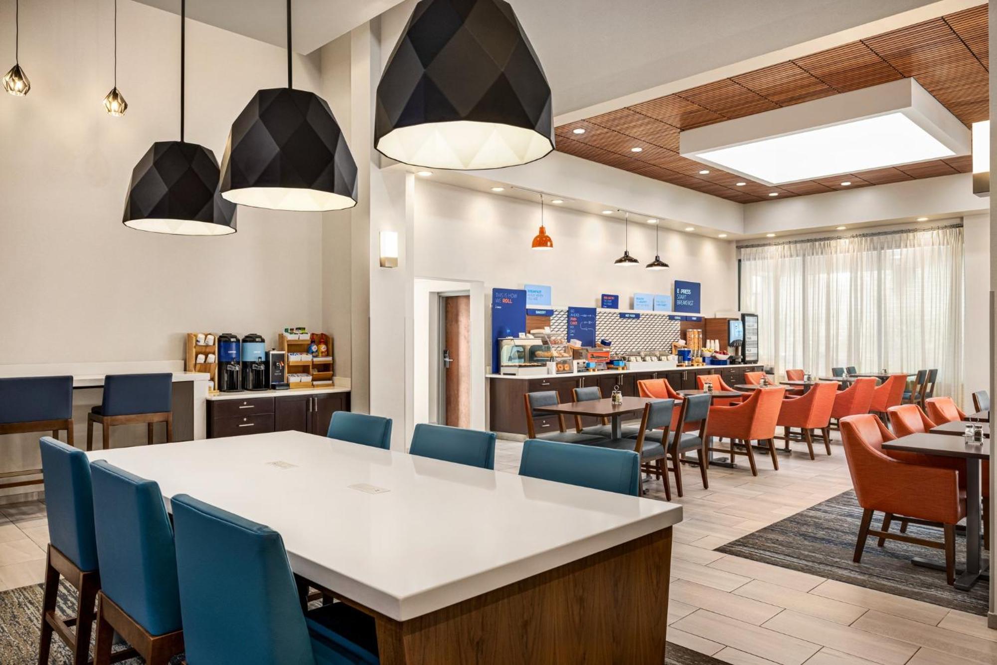Holiday Inn Express Hotel & Suites Indianapolis W - Airport Area By Ihg Bagian luar foto