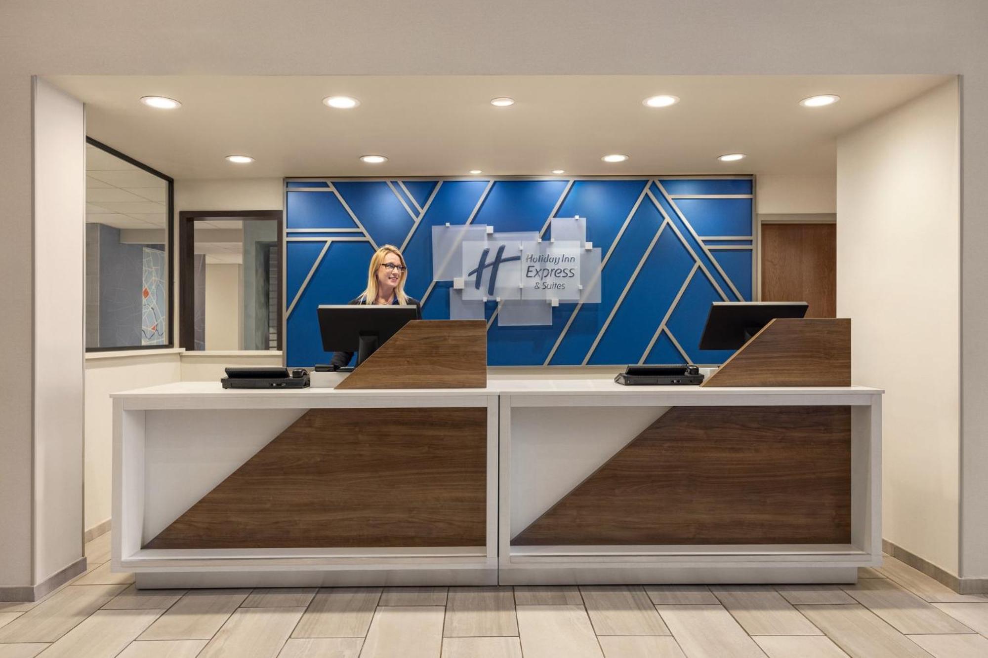 Holiday Inn Express Hotel & Suites Indianapolis W - Airport Area By Ihg Bagian luar foto